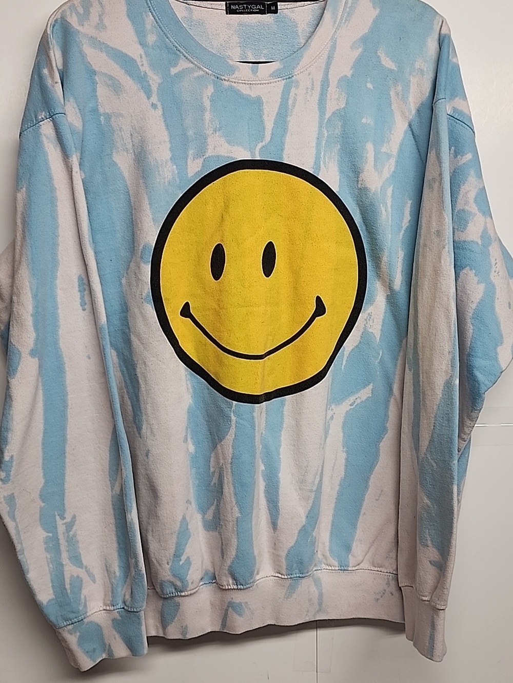 Nasty Gal Blue and White Tie-Dye Fun Happy Sweatshirt with Yellow Smiley Size M